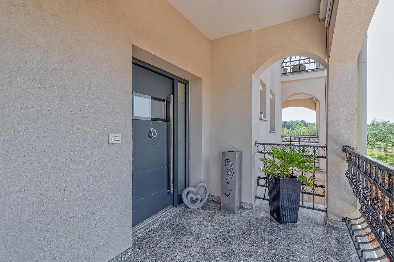 Apartments Covic Antonci  Πανσιόν