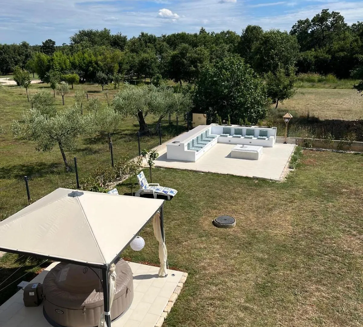 Πανσιόν Apartments Covic Antonci
